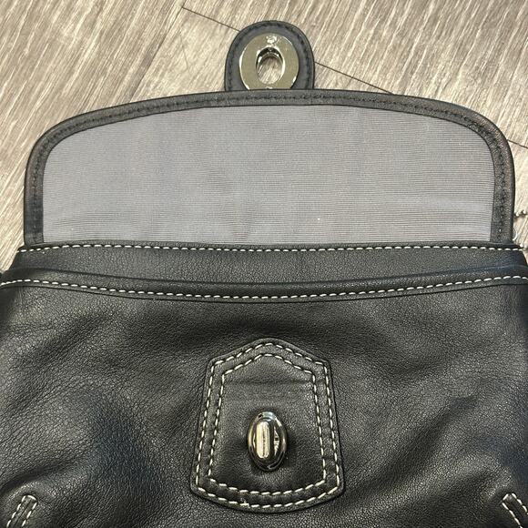 Coach Vintage Legacy Black Leather Turnlock Wristlet Wallet Bag Y2K Going Out - Picture 4 of 10